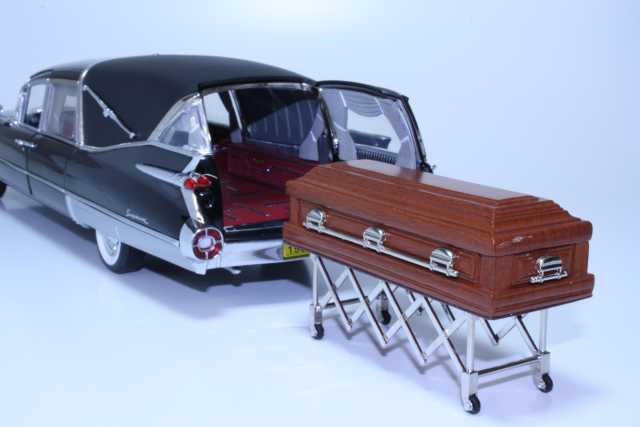 Cadillac Superior Royal Crown 1959, musta